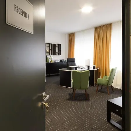 33 Bed and Breakfast