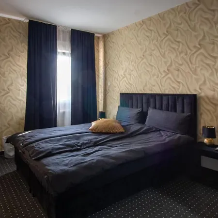 33 לינה וארוחת בוקר דיסבורג