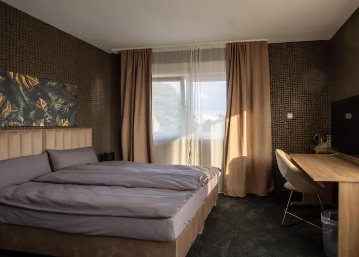 Bed & Breakfast 33 3*